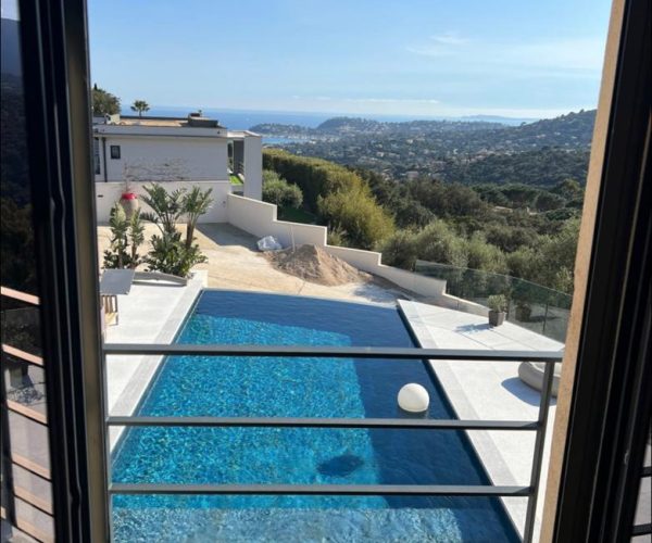 18-bedroom-view-pool-sea-cavalaire-sur-mer